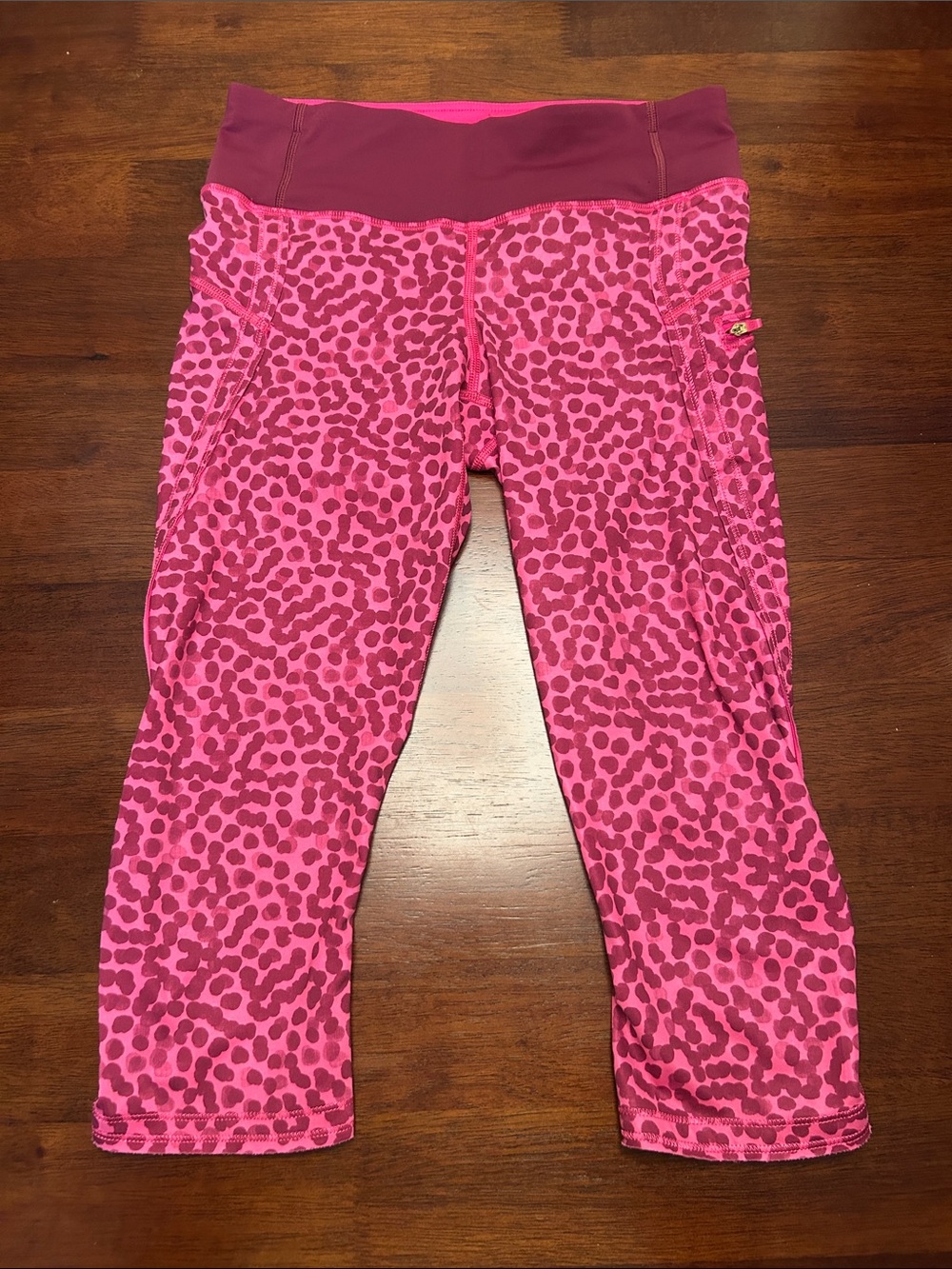 lululemon Run: Top Speed Crop in Ace Spot Jeweled Magenta/Dashing Purple